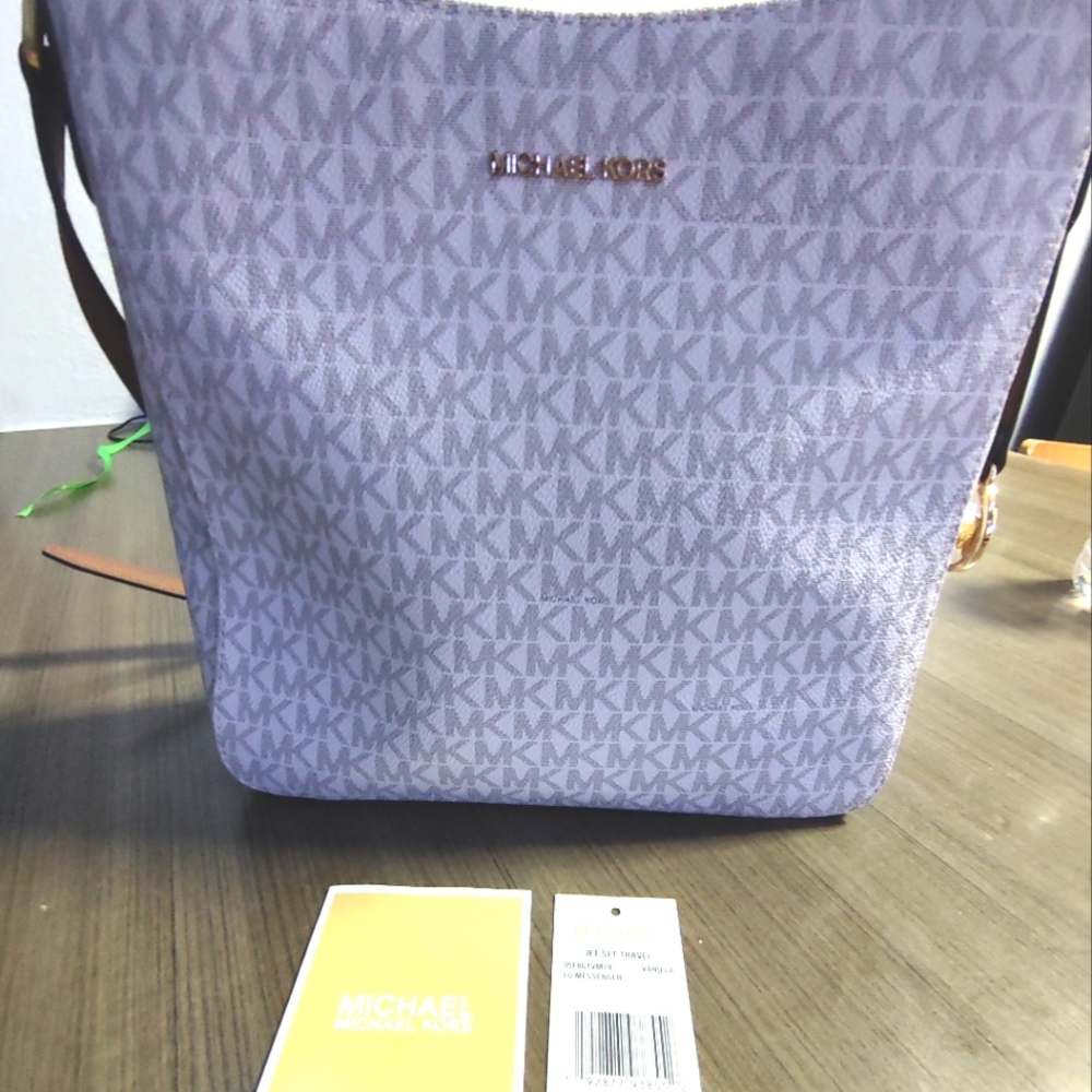 Michael Kors Jet Set Large crossbody-Vanilla